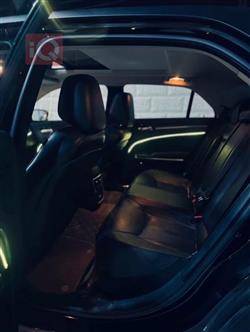 کرایسلەر 300